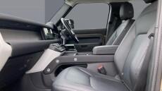 Land Rover Defender 3.0 D250 SE 110 5dr Auto [7 Seat] Diesel Estate